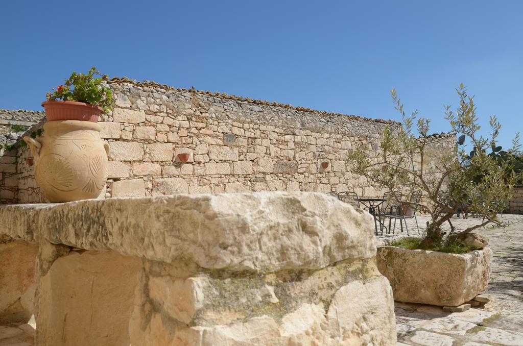 Casina Di Grotta Di Ferro Guest House ซานตาโกรเชกาเมรีนา ภายนอก รูปภาพ