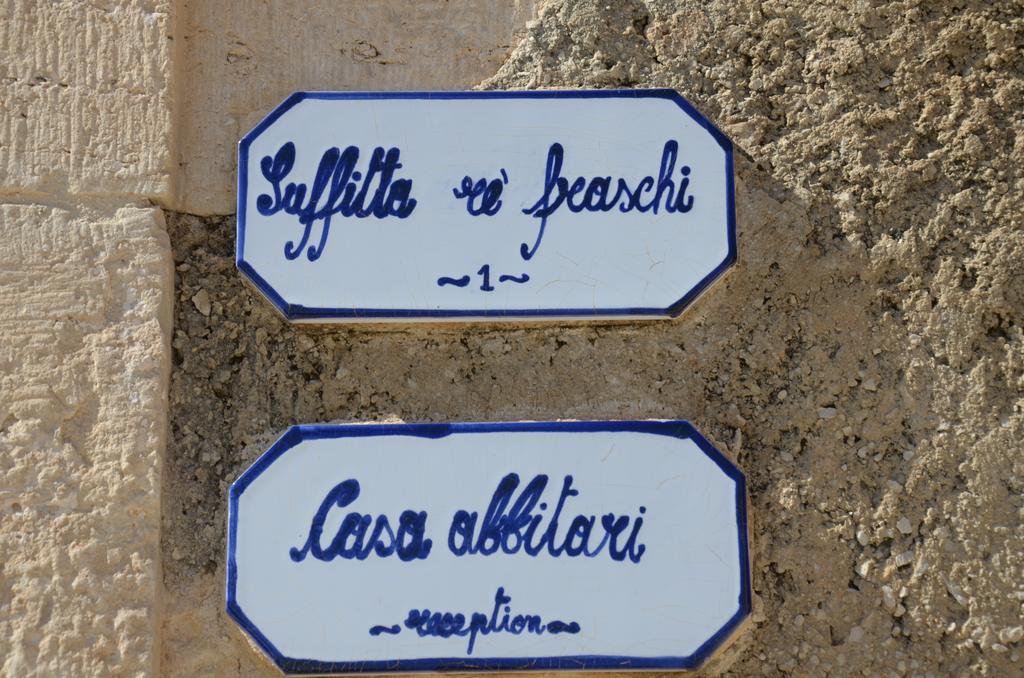 Casina Di Grotta Di Ferro Guest House ซานตาโกรเชกาเมรีนา ภายนอก รูปภาพ