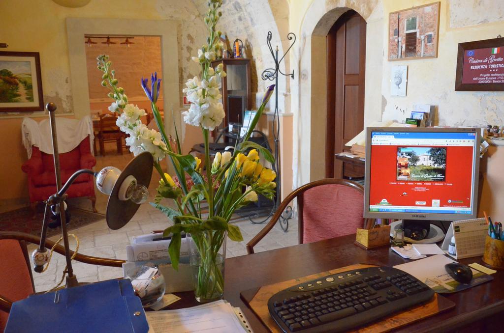 Casina Di Grotta Di Ferro Guest House ซานตาโกรเชกาเมรีนา ภายนอก รูปภาพ