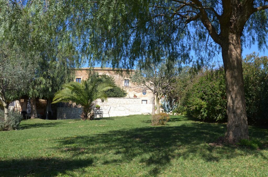 Casina Di Grotta Di Ferro Guest House ซานตาโกรเชกาเมรีนา ภายนอก รูปภาพ