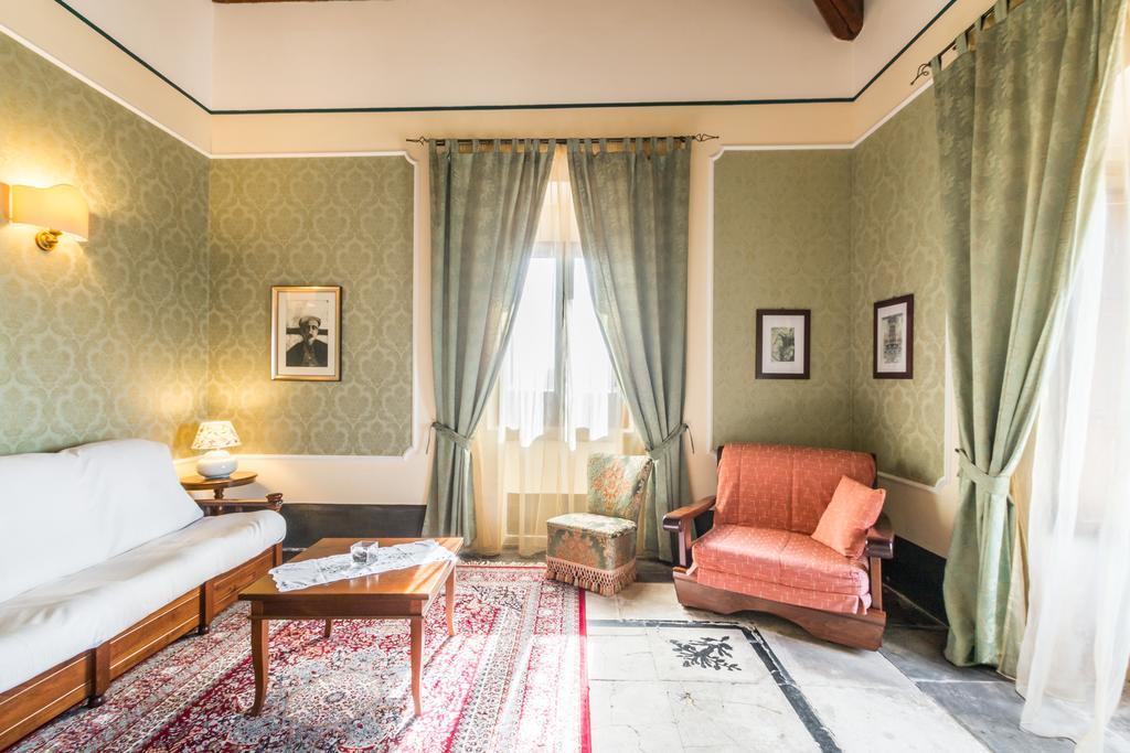 Casina Di Grotta Di Ferro Guest House ซานตาโกรเชกาเมรีนา ภายนอก รูปภาพ