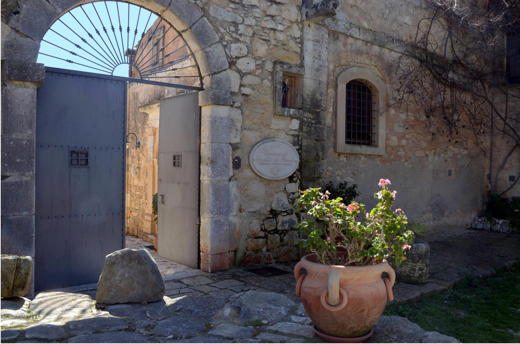Casina Di Grotta Di Ferro Guest House ซานตาโกรเชกาเมรีนา ภายนอก รูปภาพ