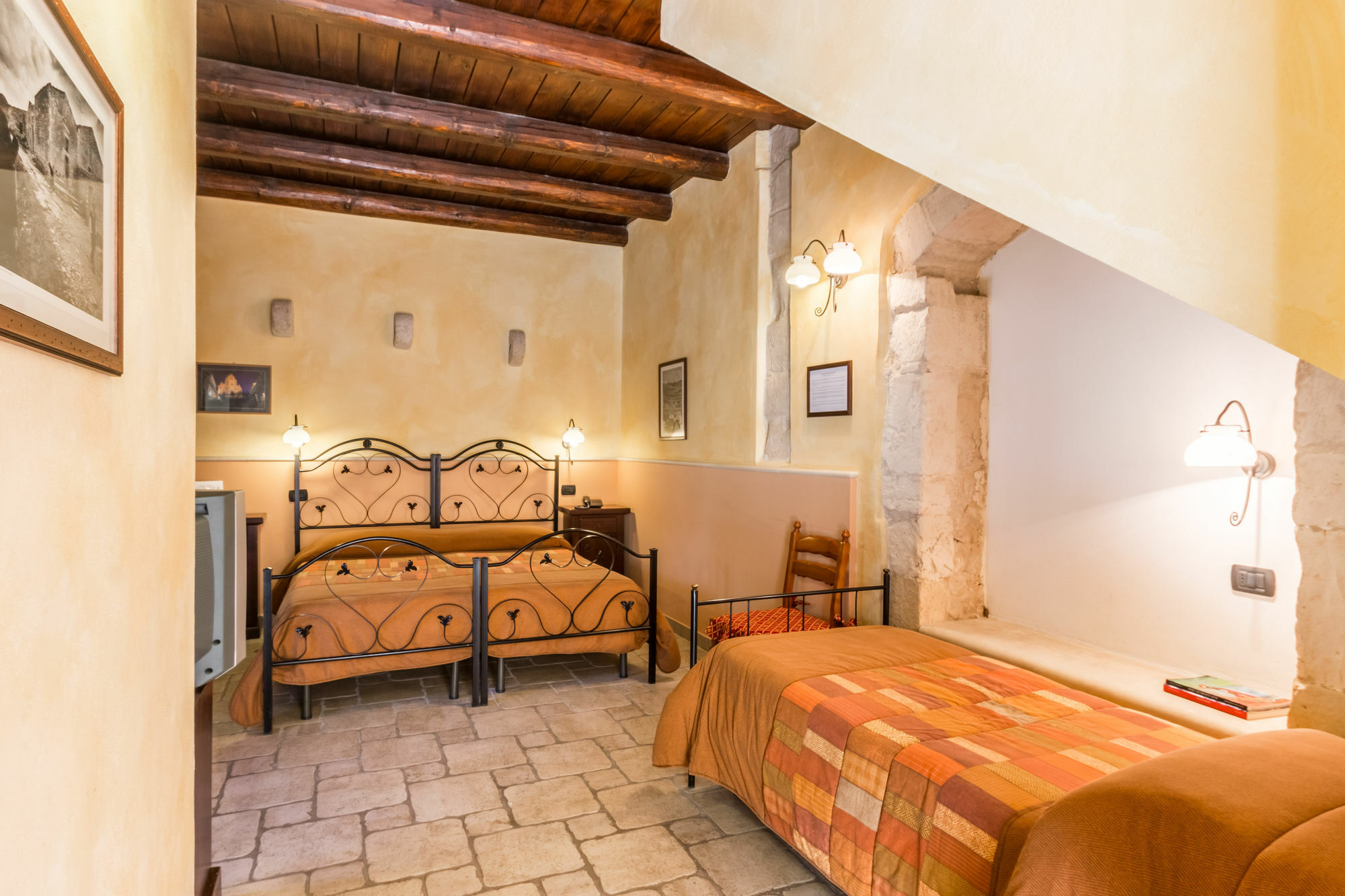 Casina Di Grotta Di Ferro Guest House ซานตาโกรเชกาเมรีนา ภายนอก รูปภาพ